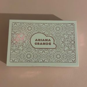 NEW LIMITED EDITION ARIANA GRANDE PLAYING CARDS!!💞